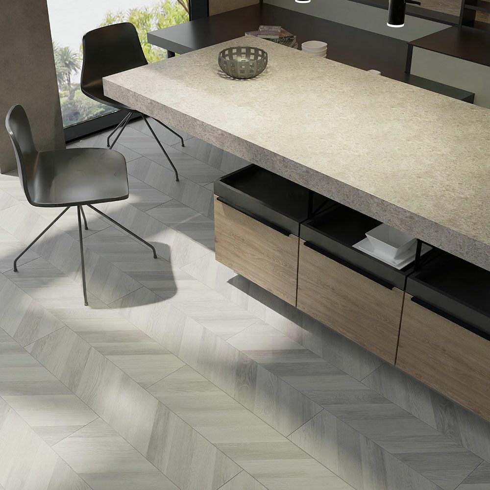 laminat_egger_large_epl243_dub_kestinkort_pepel_33_klass_8_mm1.jpg