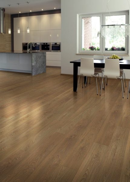 Ламинат Woodstock Дуб медовый шервуд NL 1292 x 194 Tarkett