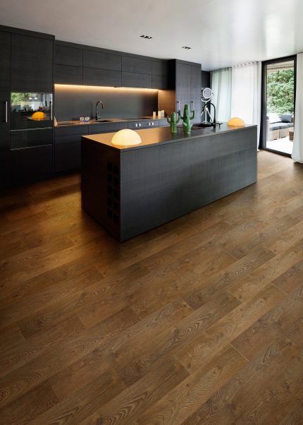 Ламинат Estetica Дуб Натур светл – корич NL 1292 x 194 Tarkett